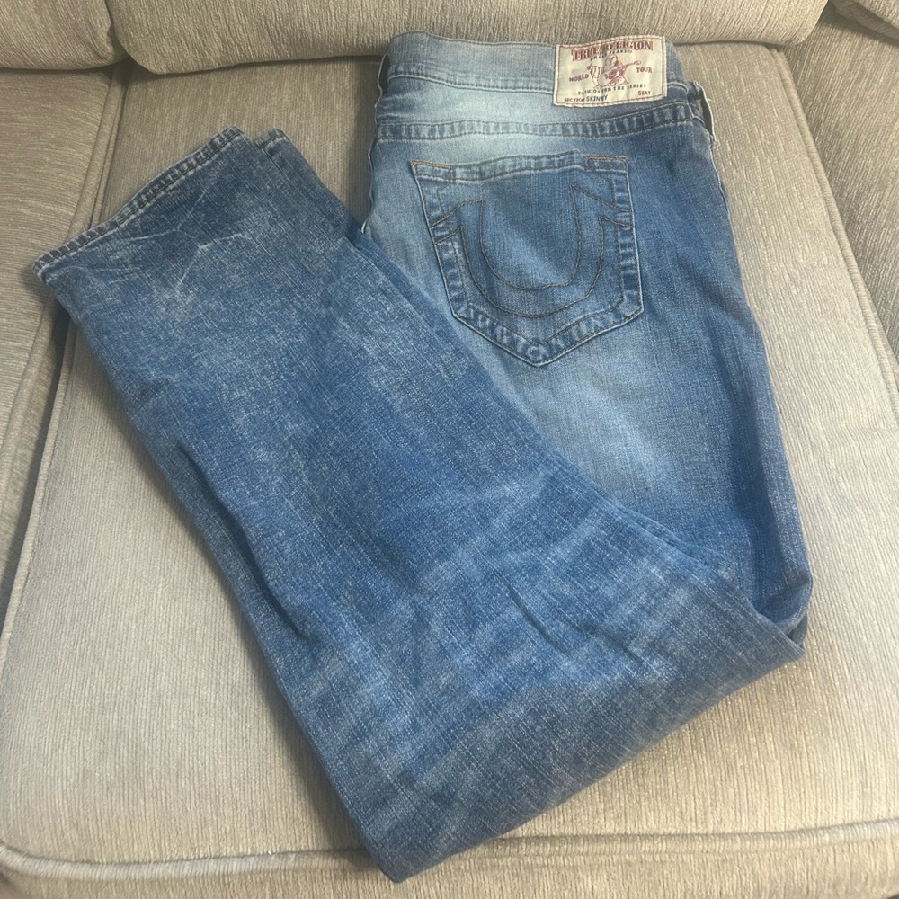 TRUE RELIGION SKINNY JEANS SIZE 42 inseam 32